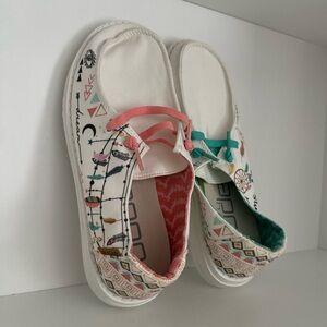 Hey Dudes size 7 NWOT